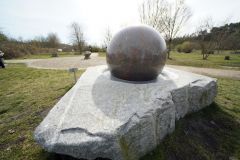 1_01-web-Lutz-Findlingsgarten