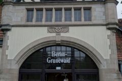 06-82-270922-web-Gleis-17-Grunewald