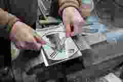 12Schilder-vorbereiten-und-anbringen