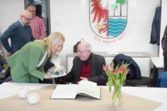 04-Goldenes-Buch-scaled